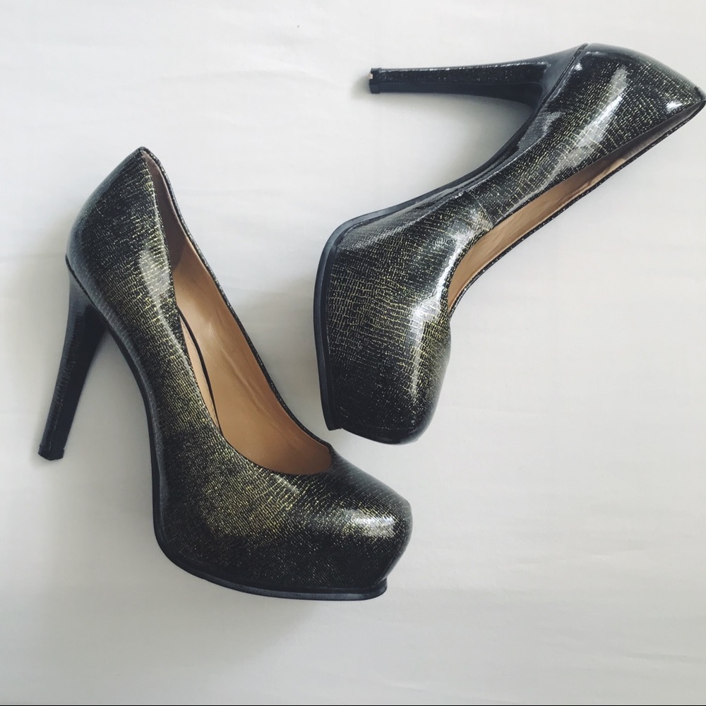 Gianni Bini Black with gold heels